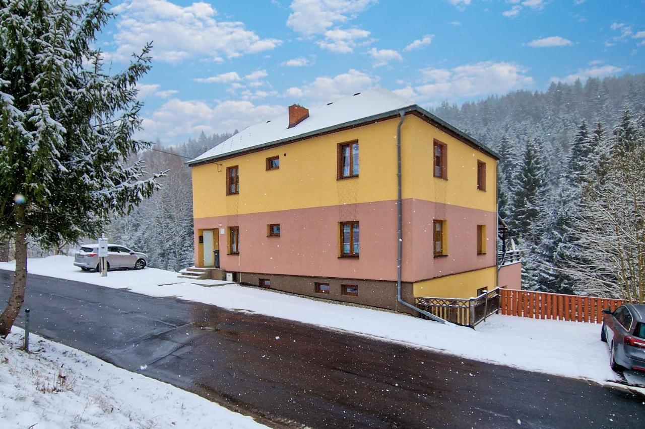 Apartmanovy Dum Bublajda Schwaderbach Exterior foto